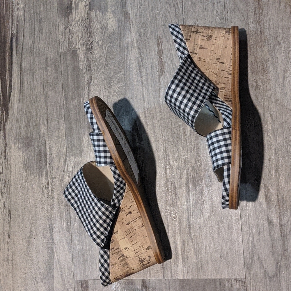 Life Stride Size 6 Sandals